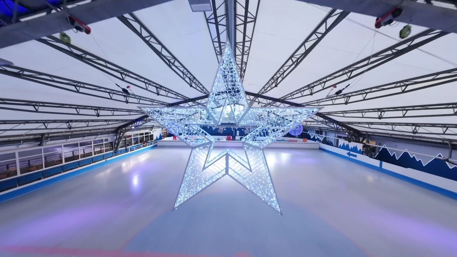 Showreel DroneBXL : vols FPV et vues aériennes à Bruxelles
